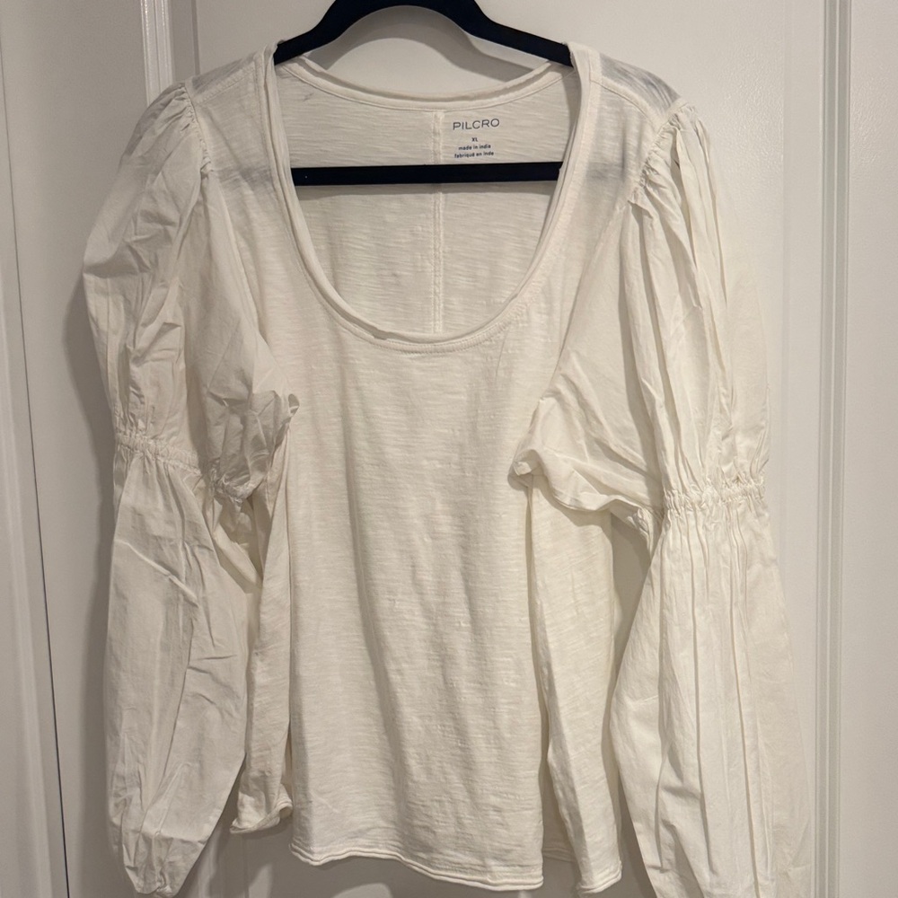 NWT Pilcro Banded Puff Sleeve top